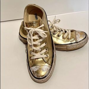 Converse Gold Paint